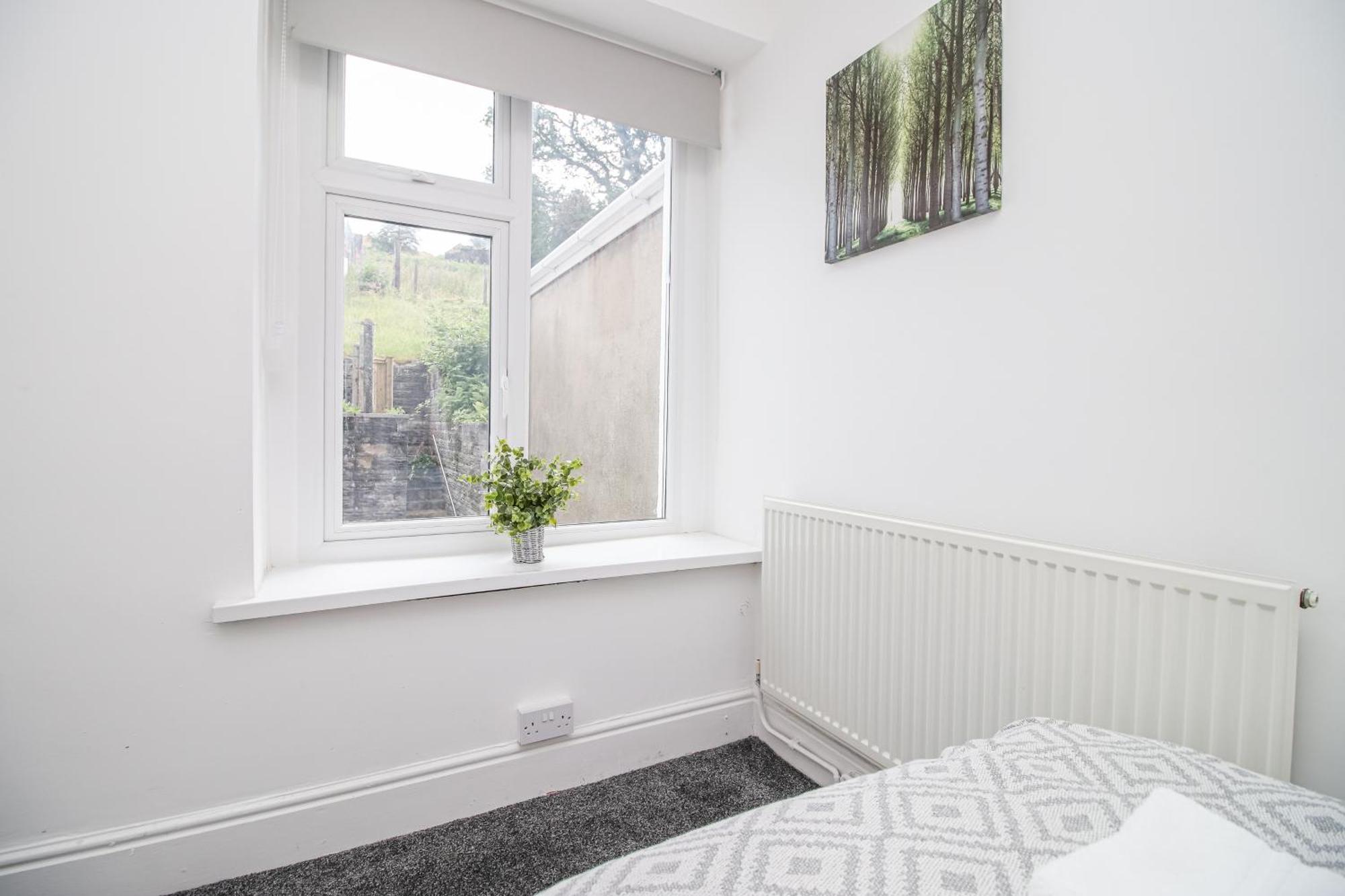 Norton Terrace Charming Home In The Beautiful Afan Forest By Staystaycations Port Talbot Extérieur photo