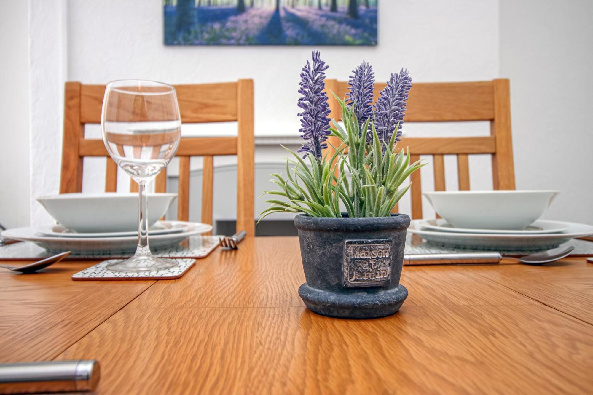Norton Terrace Charming Home In The Beautiful Afan Forest By Staystaycations Port Talbot Extérieur photo